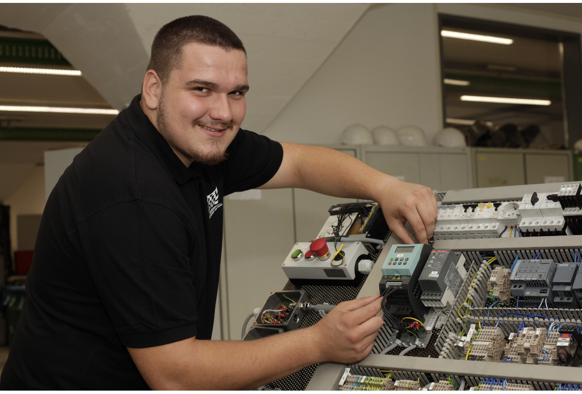 Anes - Lehrberuf Elektrotechnik